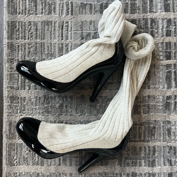 100% Authentic Chanel Black Patent Leather and Knit Fabric Sock Pumps 36 - Picture 8 of 11